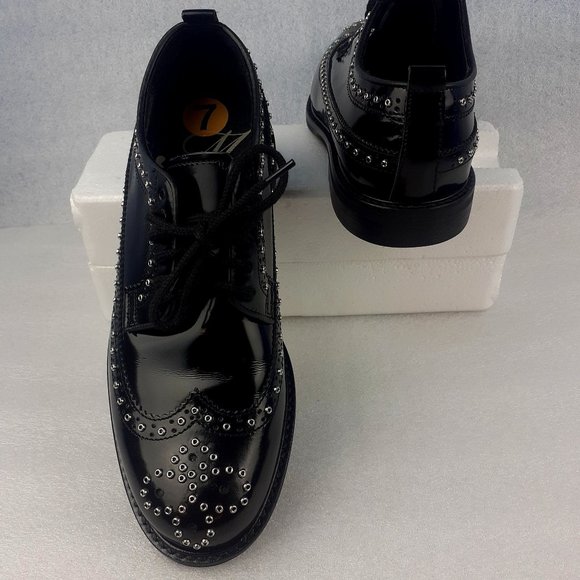 STUDDED POLISHED ITALIAN LEATHER Goth Wingtip Oxfords us6.5 Spring Bloggers - Picture 4 of 5